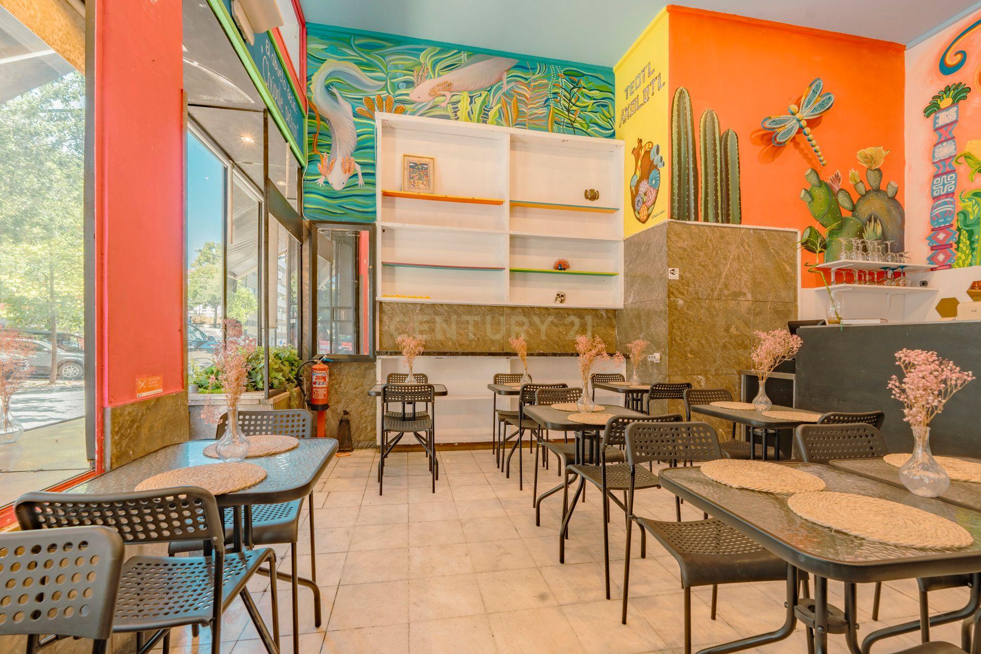 Fotografia 3 de OPORTUNIDADE! ESPAÇO DE RESTAURAÇÃO MUITO BEM DECORADO E TOTALMENTE EQUIPADO EM LOCALIZAÇÃO CENTRAL DE LISBOA, GRANDE POTENCIAL PARA O SEU NEGÓCIO!