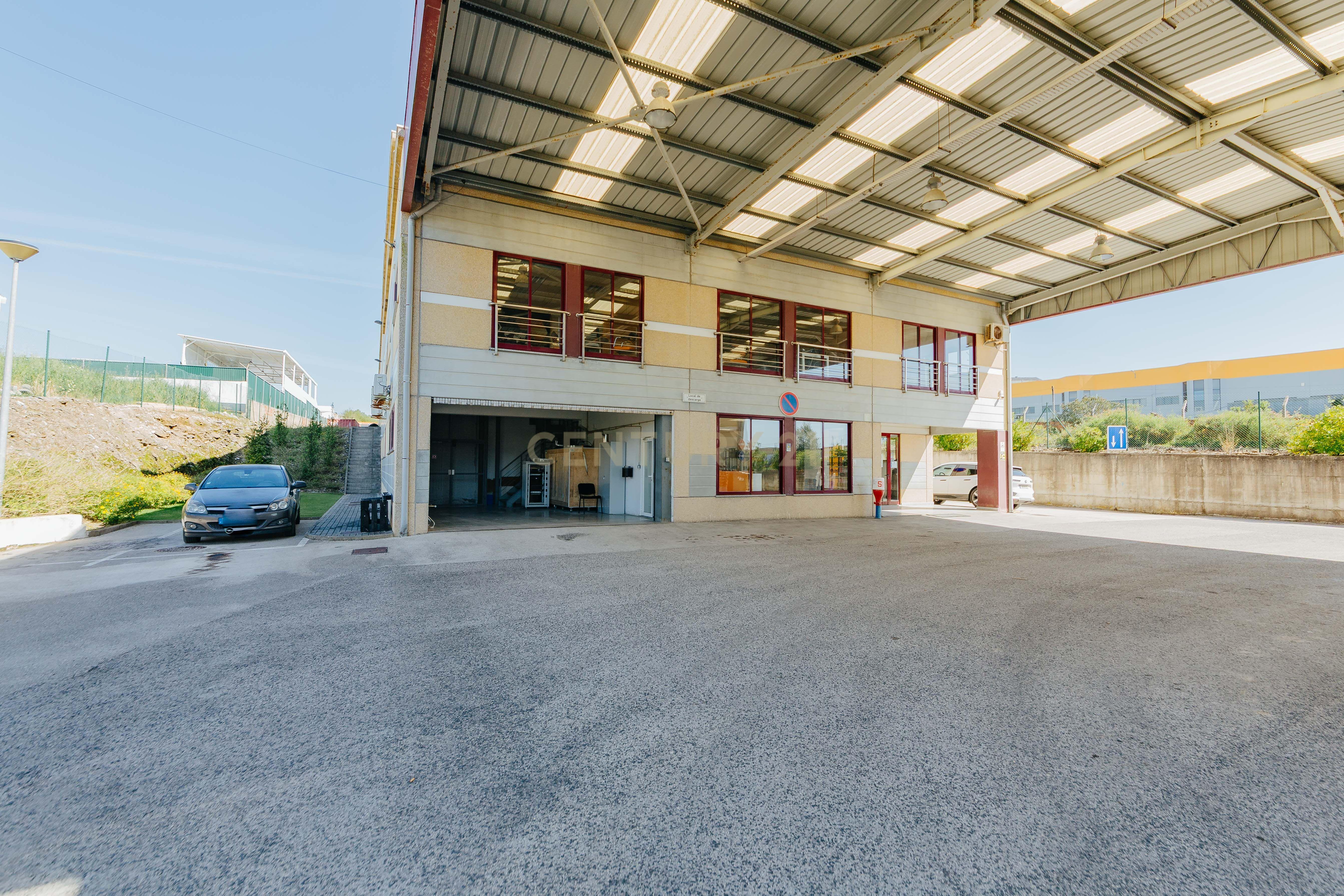 Complexo de 2 Armazéns Modernos em Sintra . Excelente oportunidade de investimento e negocio. - Image 62