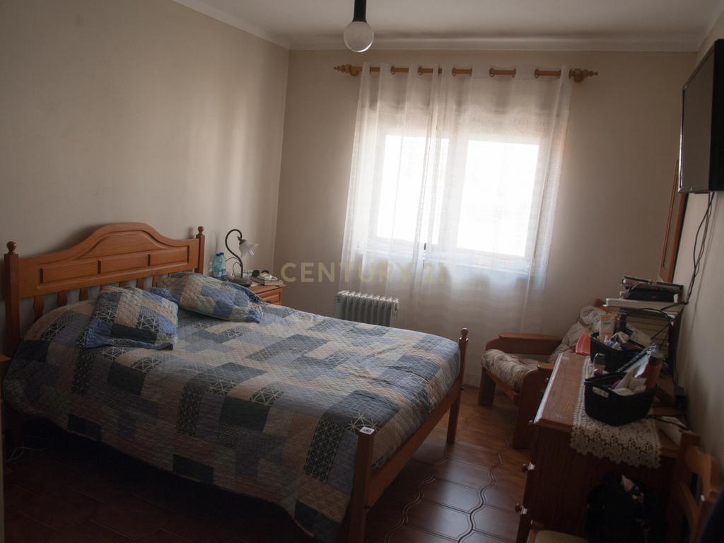 Apartamento T3 em Peniche, Atouguia da Baleia, perto da praia e com boa exposição solar - Image 4