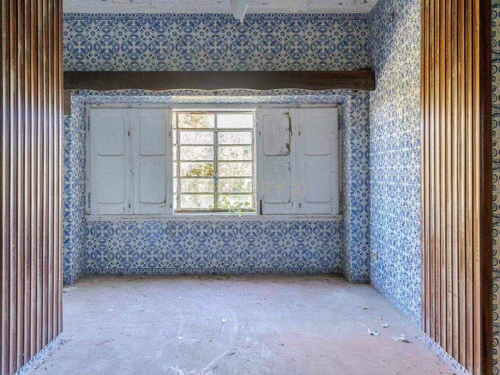 Palacete com 5 Quartos no Coração de Sintra - Image 25