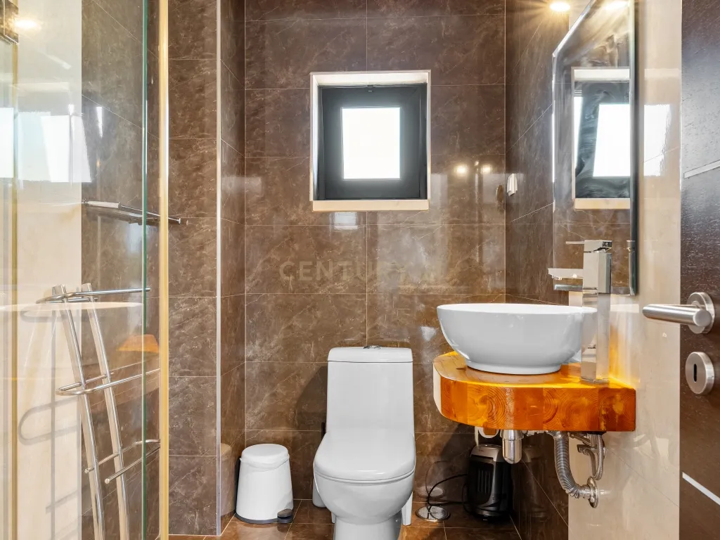 Moradia T5 Isolada com Piscina em Alcochete - Image 36