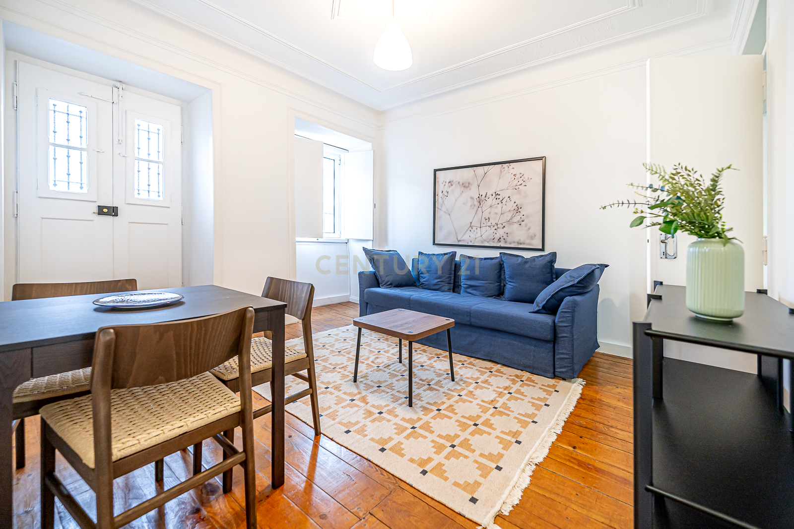Apartamento T2 para Arrendamento – Rua São João da Mata, Lisboa