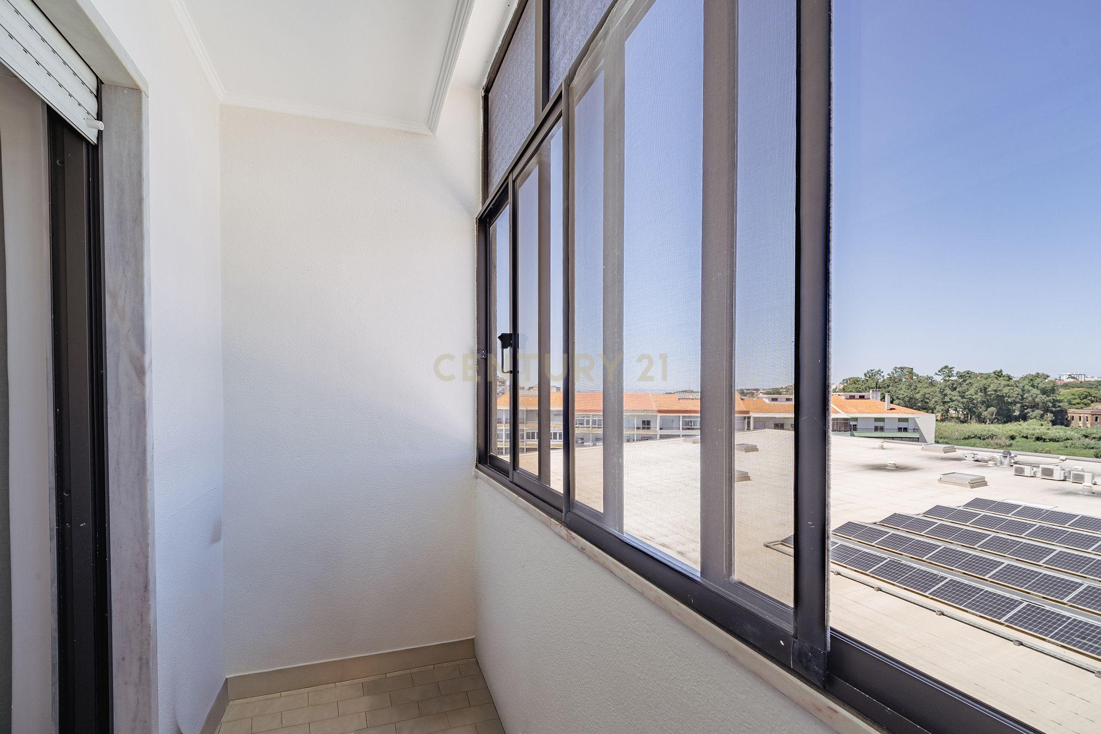 Apartamento T3 Fogueteiro - Mais
