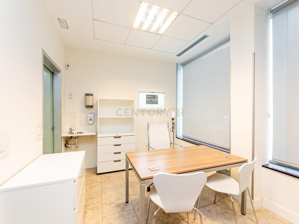 Loja Comercial Luxuosa em Madrid - 306m² com Excelente Localização - Image 15