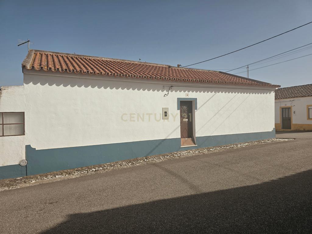 Moradia T1 com Quintal – Alcáçovas - Image 2