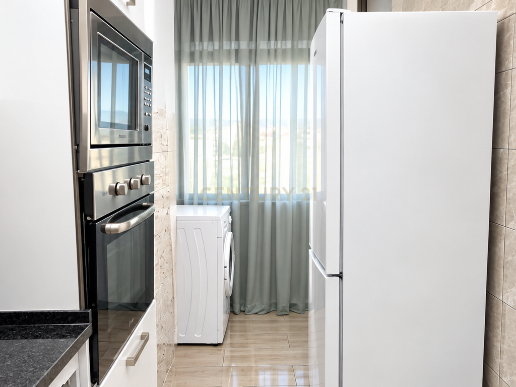 Apartamento T3 na Ramada com 92 m² e vista incrível para Lisboa - Image 6