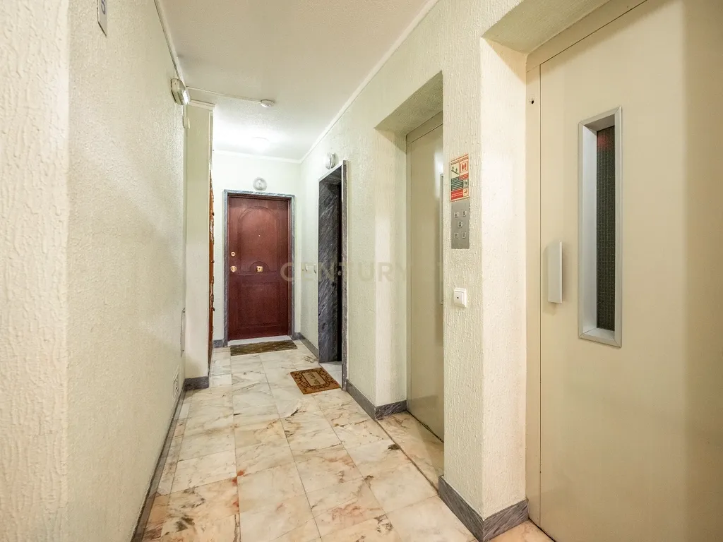 Apartamento T3, com Box de 85 m2 e Arrecadação em Odivelas - Image 28