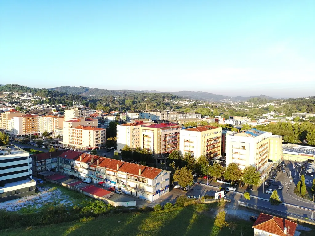 Apartamento T3 Povoa de Lanhoso/Permuta - Image 25