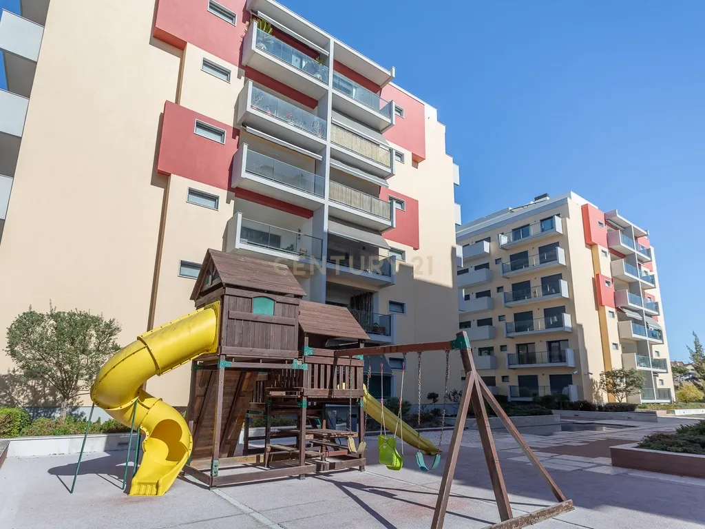 DUPLEX T4 +1 | TERRAÇOS D’AMORA - SEIXAL - Image 60