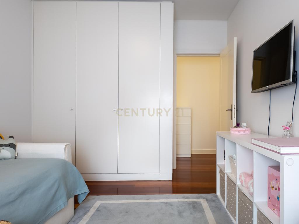 Apartamento T3+1 Porto - Foz - Image 21