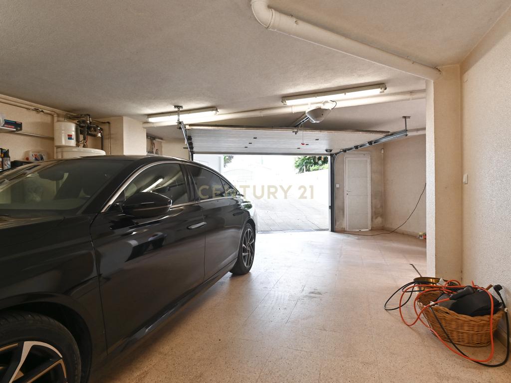 Luxuosa Moradia Isolada na Serra de Carnaxide com Piscina  - Image 45