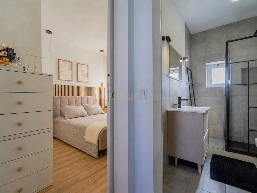 Apartamento T1 com Terraços e Vista Panorâmica em Olhão - Image 17