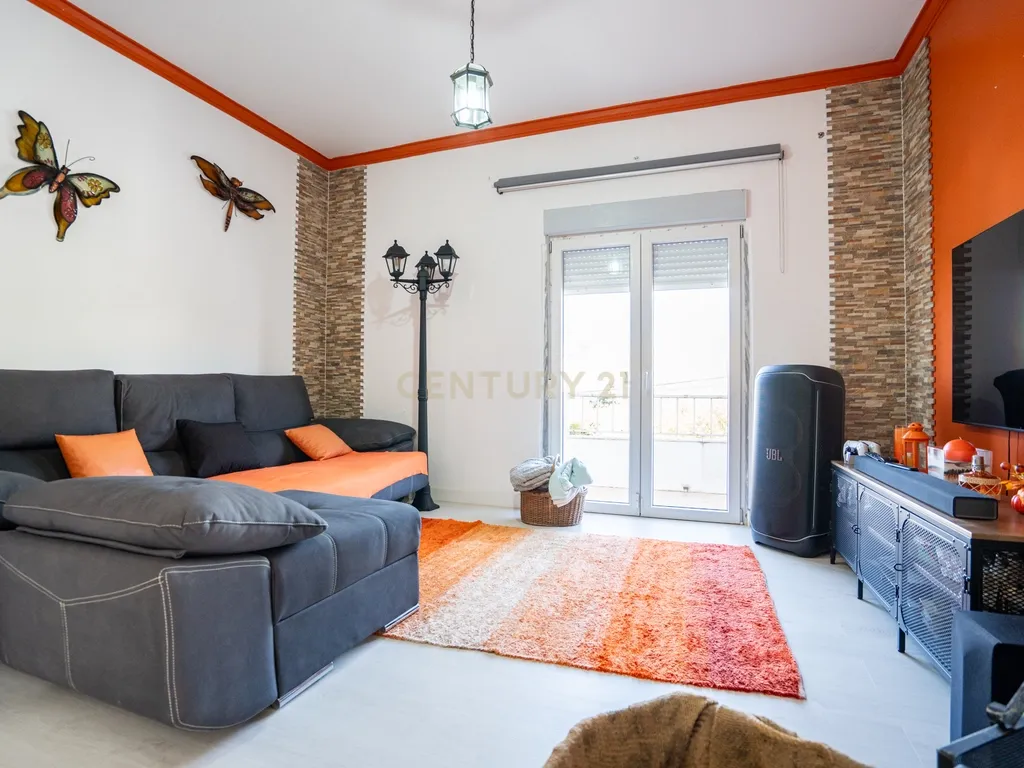 Moradia T5 em Casal de Cambra, Sintra - Oportunidade Única! - Image 2