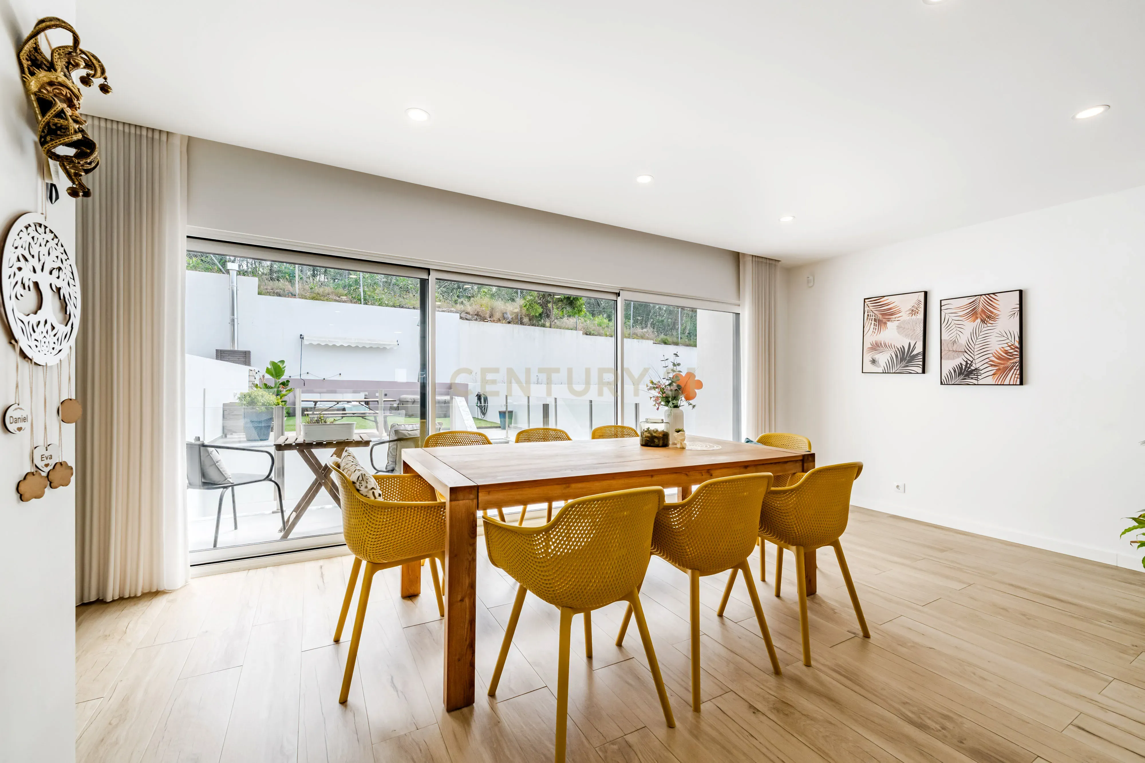 Fotografia 8 de Moradia T3 Semi-Nova com Jardim Privativo e Garagem para 2 Viaturas na Sobreda