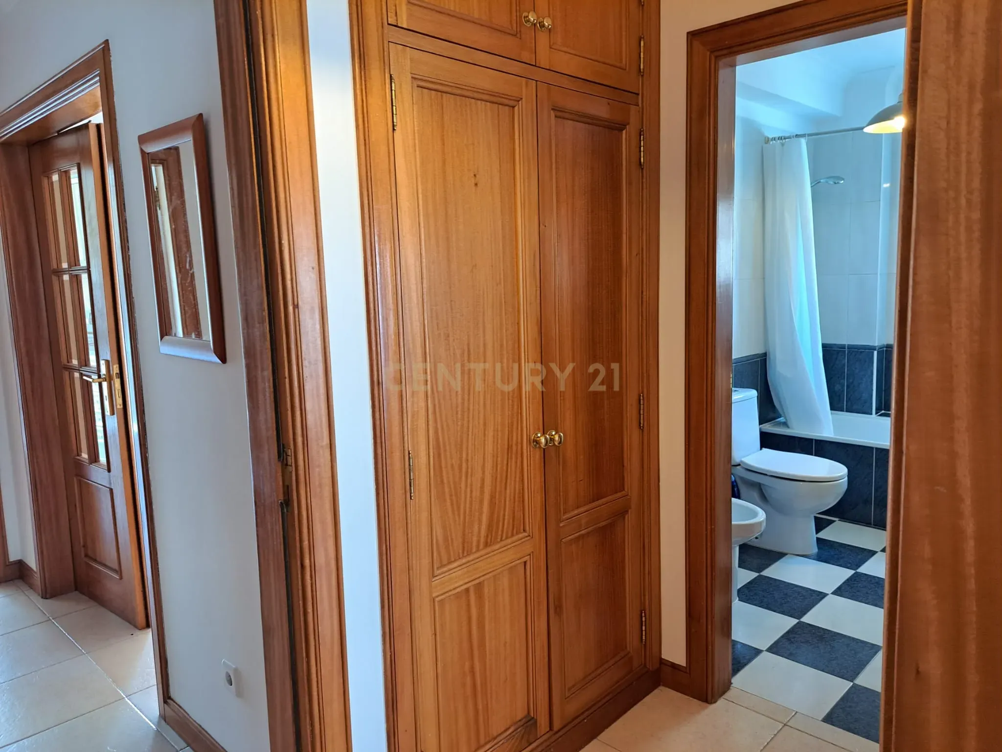Apartamento T2 para arrendamento – Solum, Coimbra - Image 7