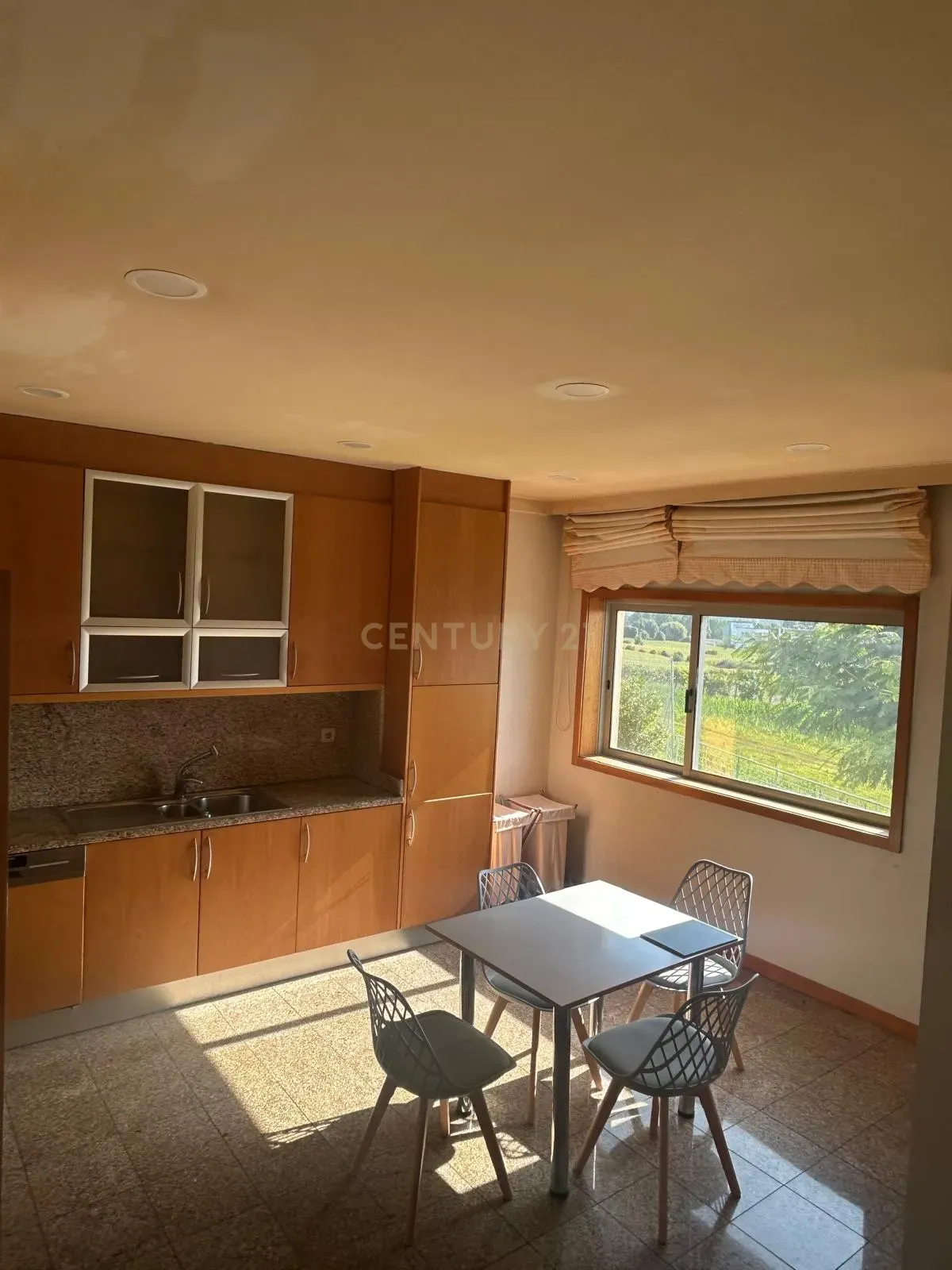 Fotografia 6 de Luxuosa Moradia T3 em Folgosa, Maia - 310m² com Vista Montanha