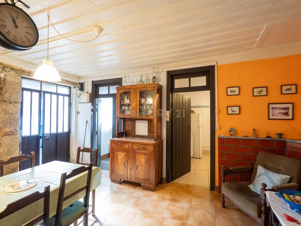 Casa Renovada T3 em Ervedal e Vila Franca da Beira - Image 25