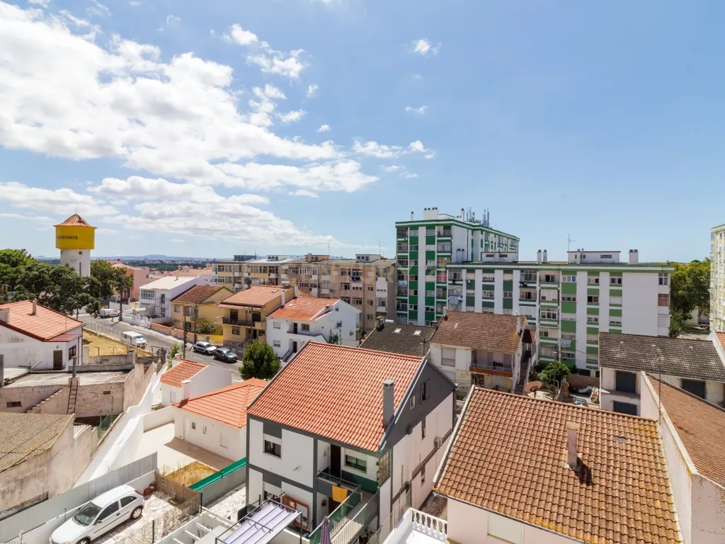 Apartamento T3 em Corroios com Varanda - Image 19