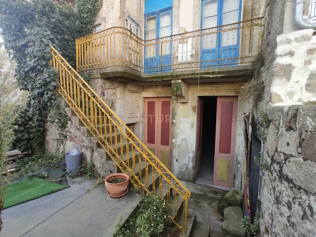 Prédio de Charme em Santo Ildefonso - Image 1