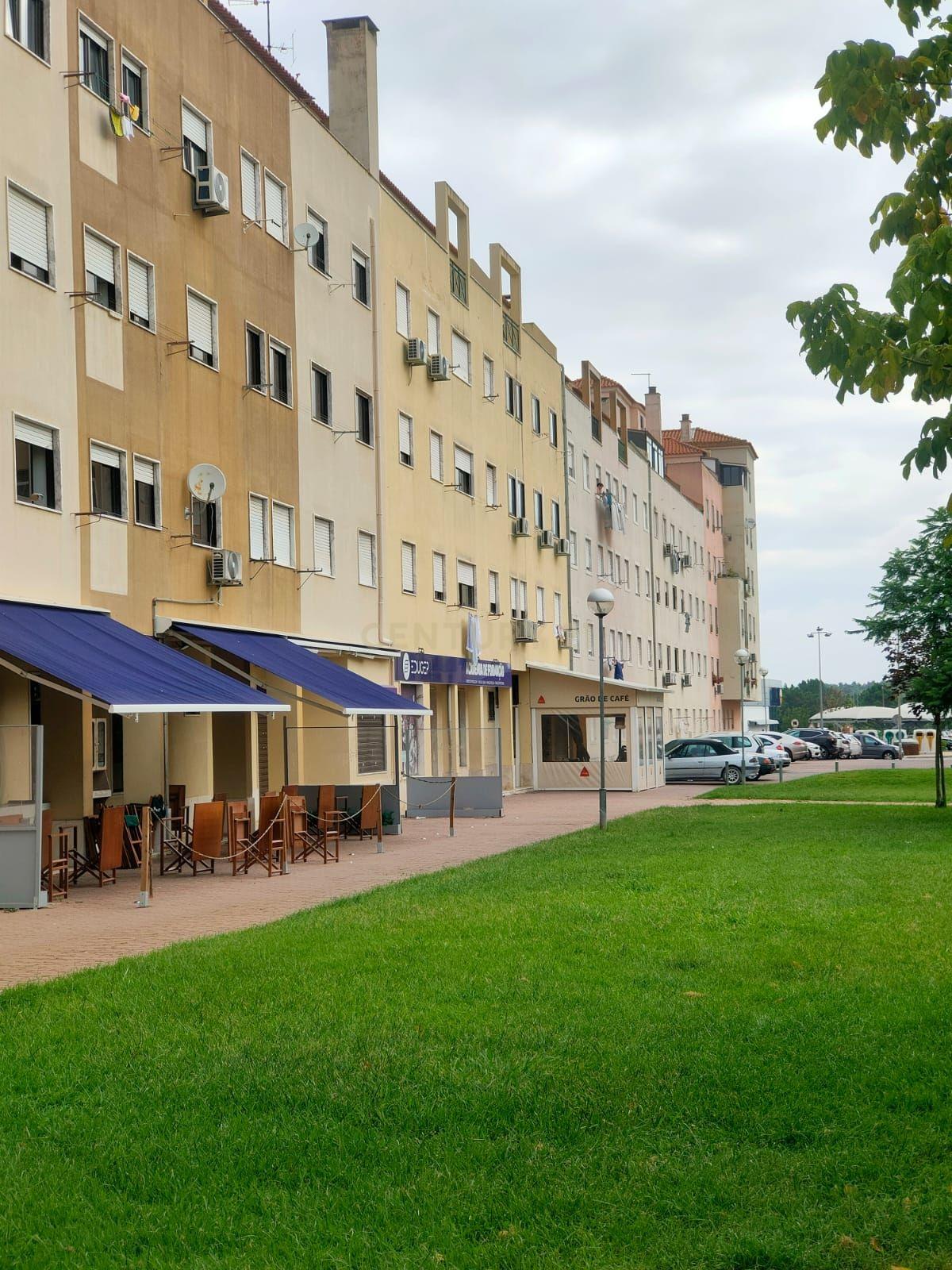 Fotografia 10 de Apartamento T2 em Quinta do Conde, Sesimbra