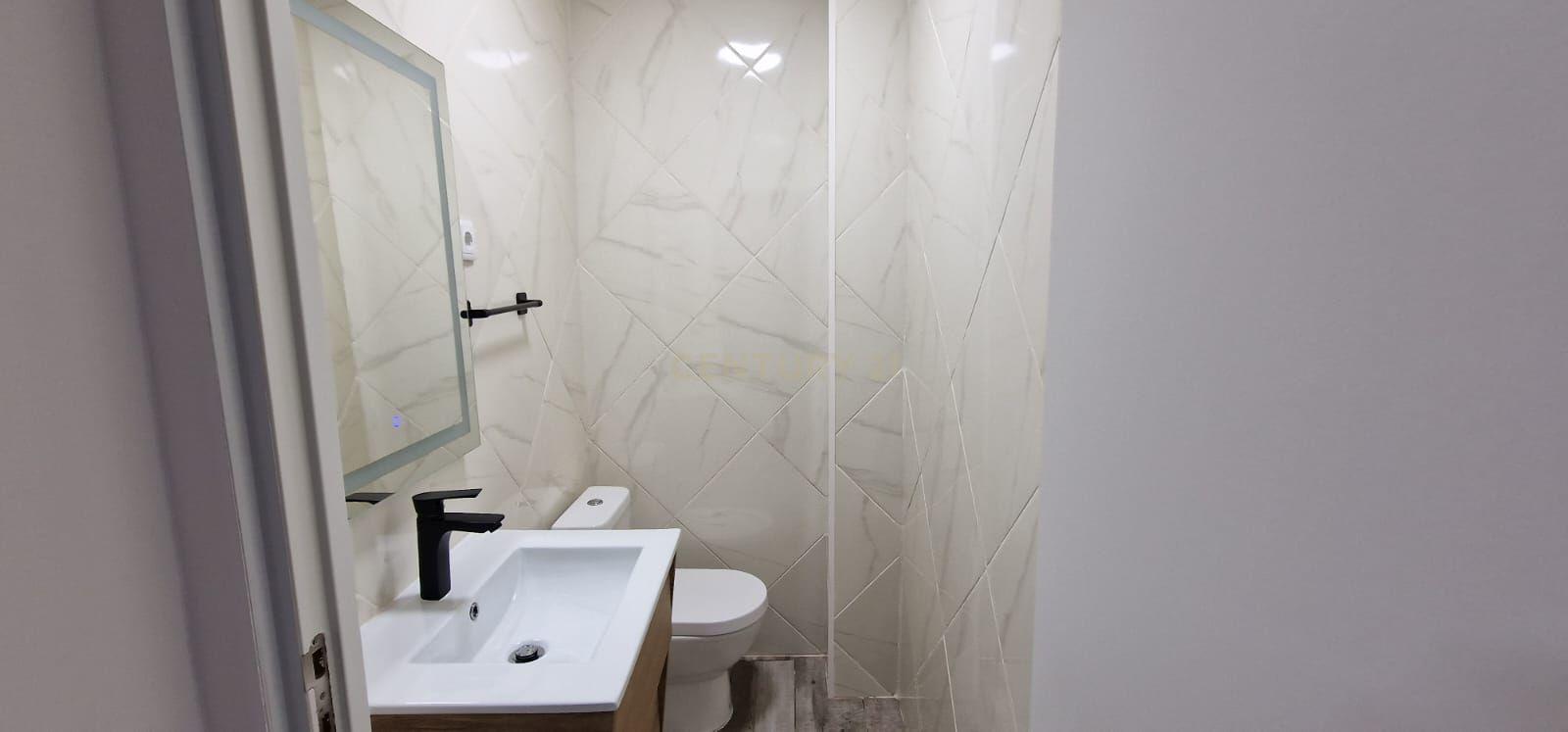 Fotografia 5 de Loja convertida em apartamento. Oportunidade única!