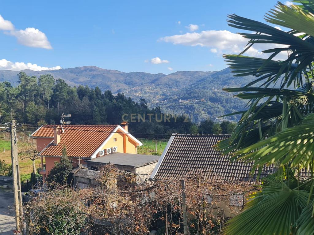 Moradia Individual Valdreu, Vila Verde - Image 17