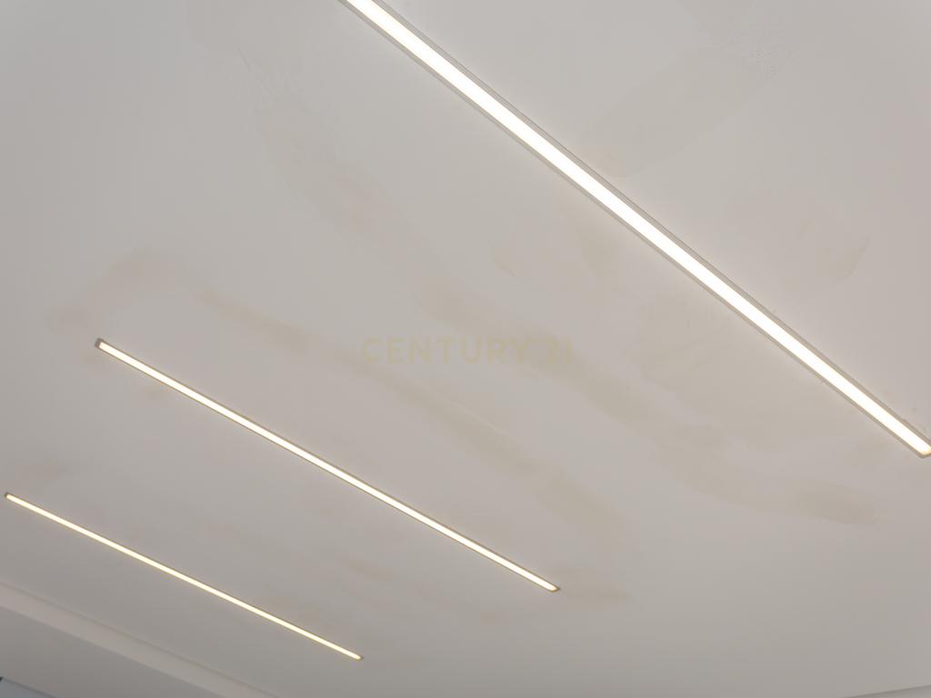 Carisma e boas áreas na sua Moradia Nova T4 Suites!!! no Pinhal do General - Image 38