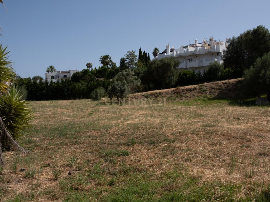 Oportunidade Única para Viver em Alvor com Estilo - Image 2