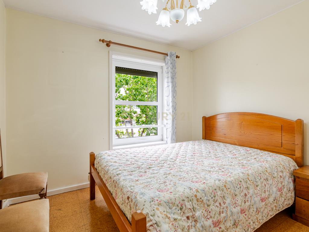 Apartamento T2 na Senhora da Hora, Matosinhos - Image 13