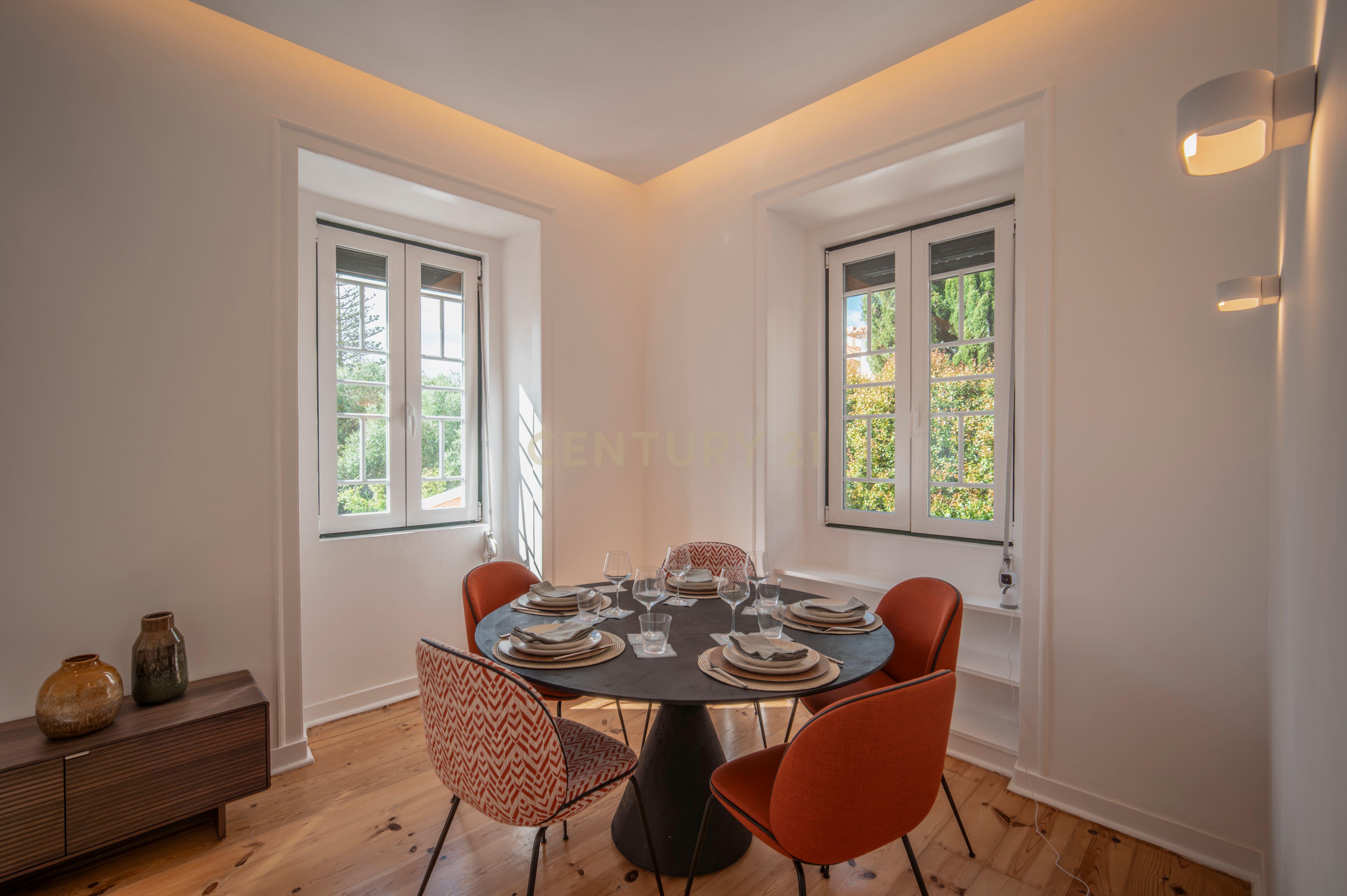 Fotografia 5 de Apartamento T4 com Terraço e Jardim Privativo no Centro de Cascais