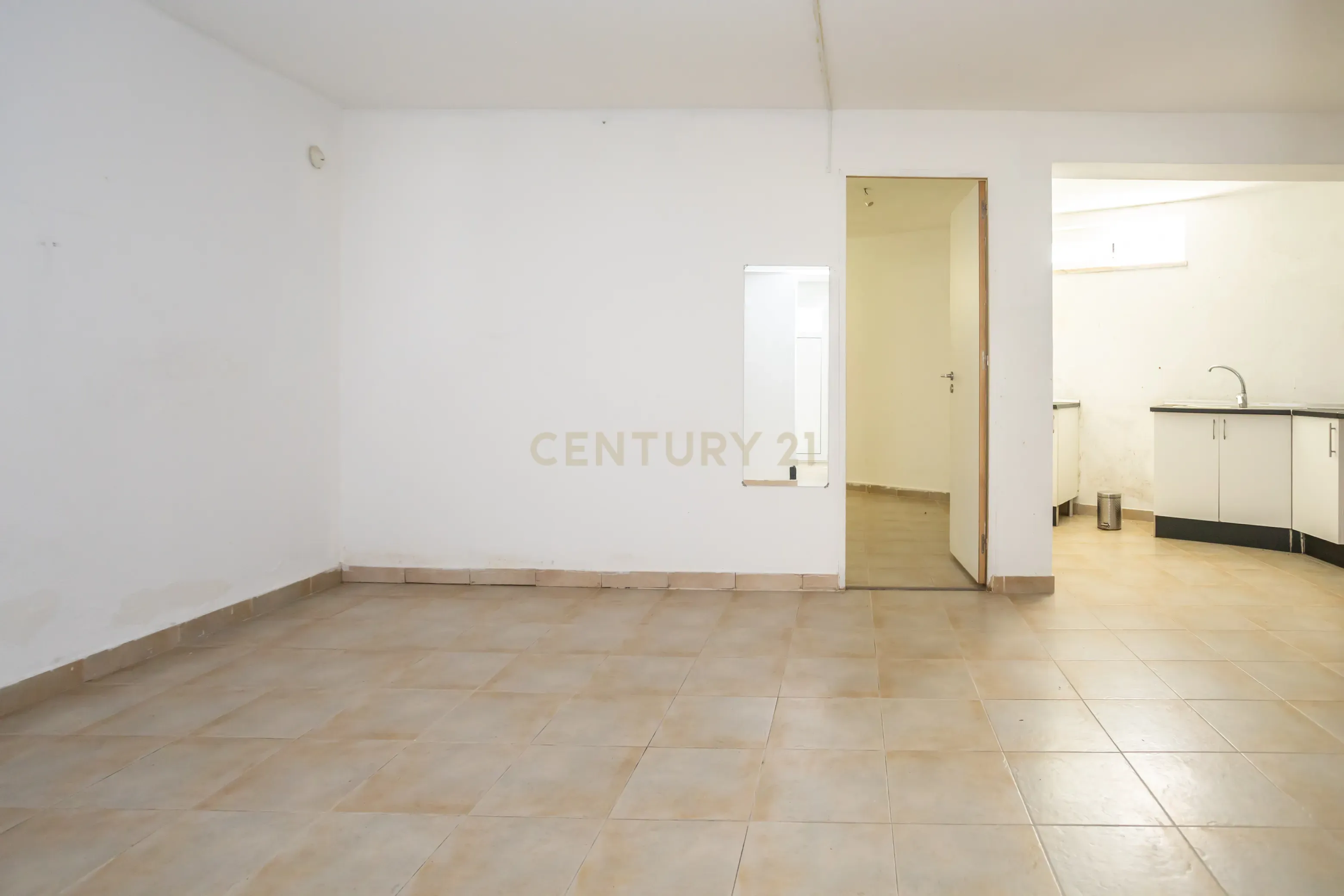 Moradia T3 em Amora - Seixal com Terraço e Garagem  - Image 49