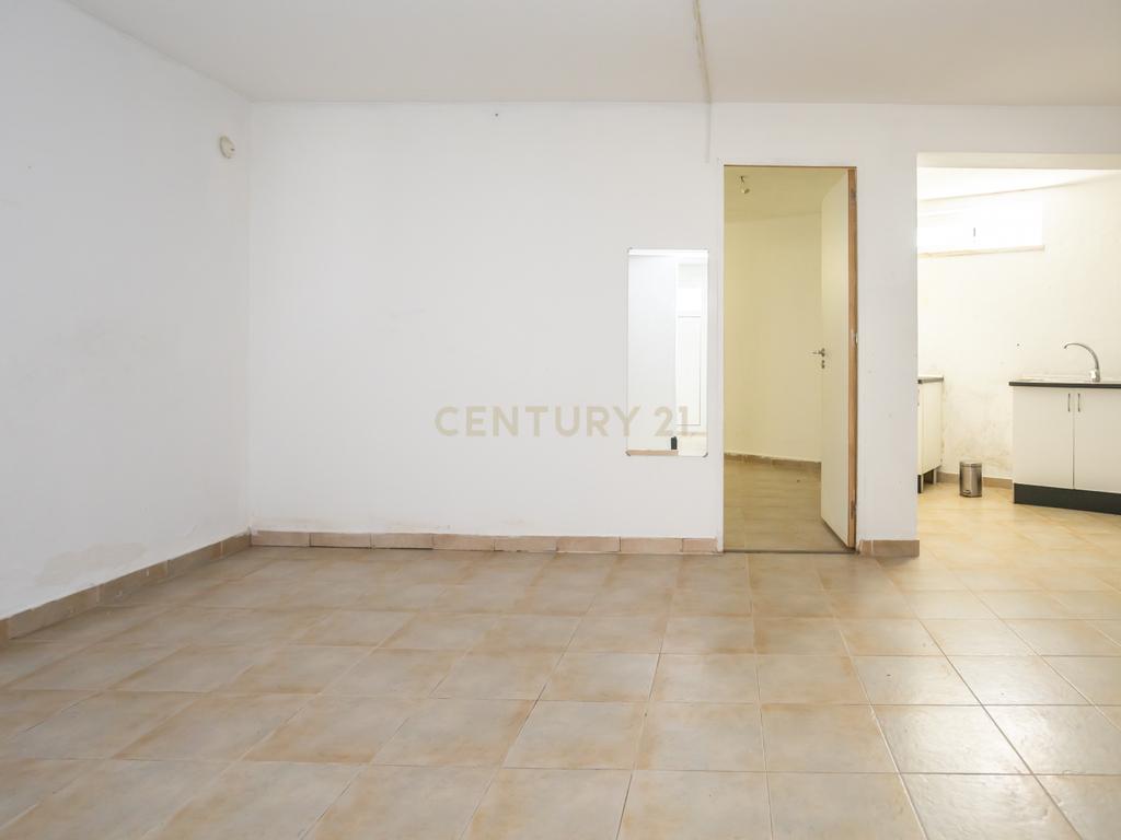  Moradia T3 em Amora - Seixal com Terraço e Garagem  - Image 49