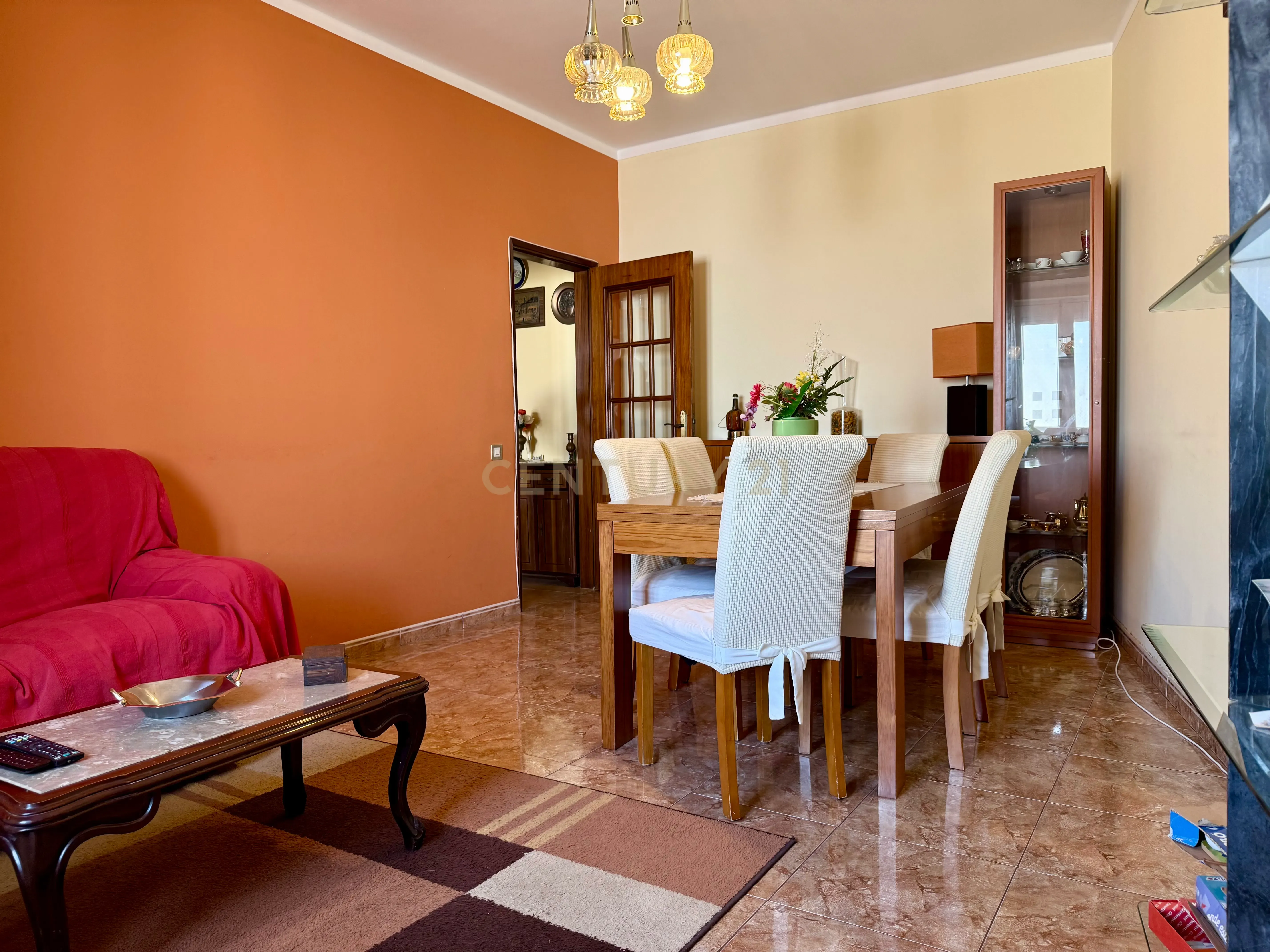 Fotografia 10 de Apartamento T3 com Terraço e Varanda em Olhão