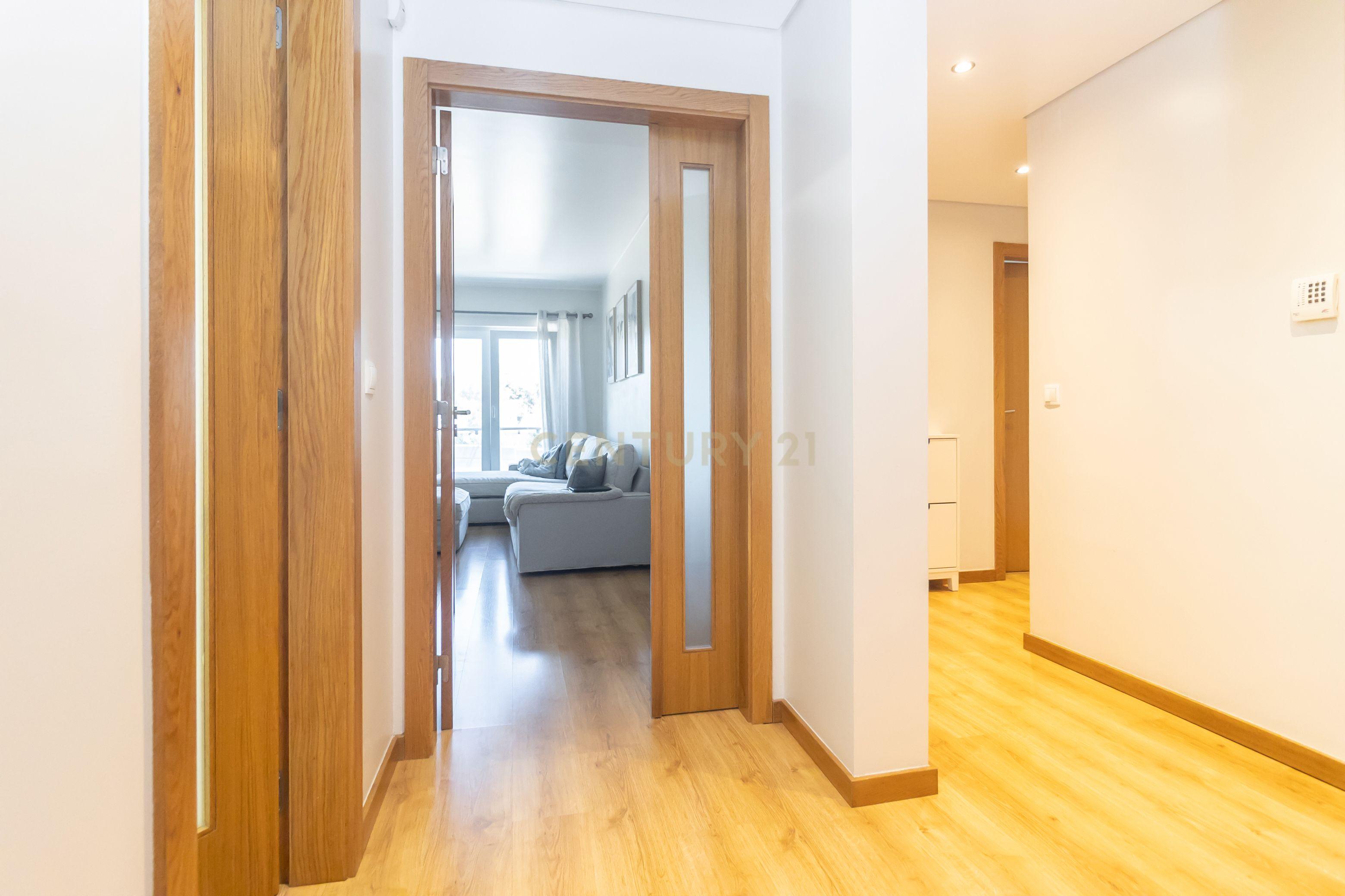 Fotografia 5 de T3 com 125 m² | Quinta de São Macário | Suíte, Varanda e Arrecadação