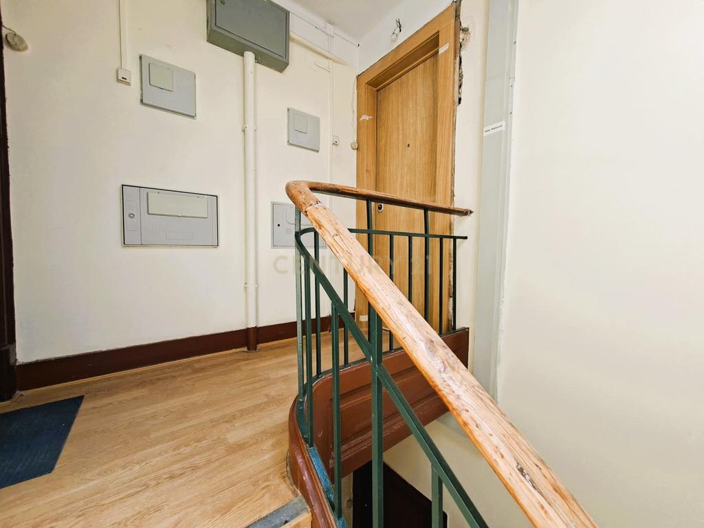 Apartamento Renovado em open-space na Penha de França, Lisboa - Image 17