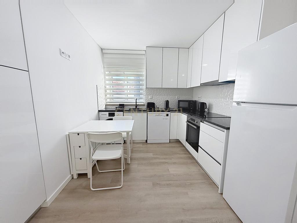 Apartamento T2 Novo - Arrendamento no Centro da Nazaré - Image 26