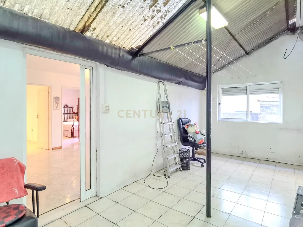 Casa T3 em Gondomar com Vista e Grande Potencial de Recuperação - Image 18