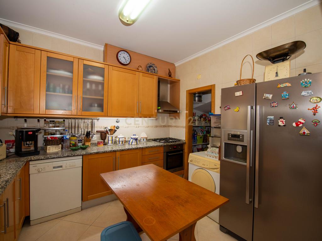 Moradia T5 com garagem no Pinhal Novo - Centro da Vila - Image 67