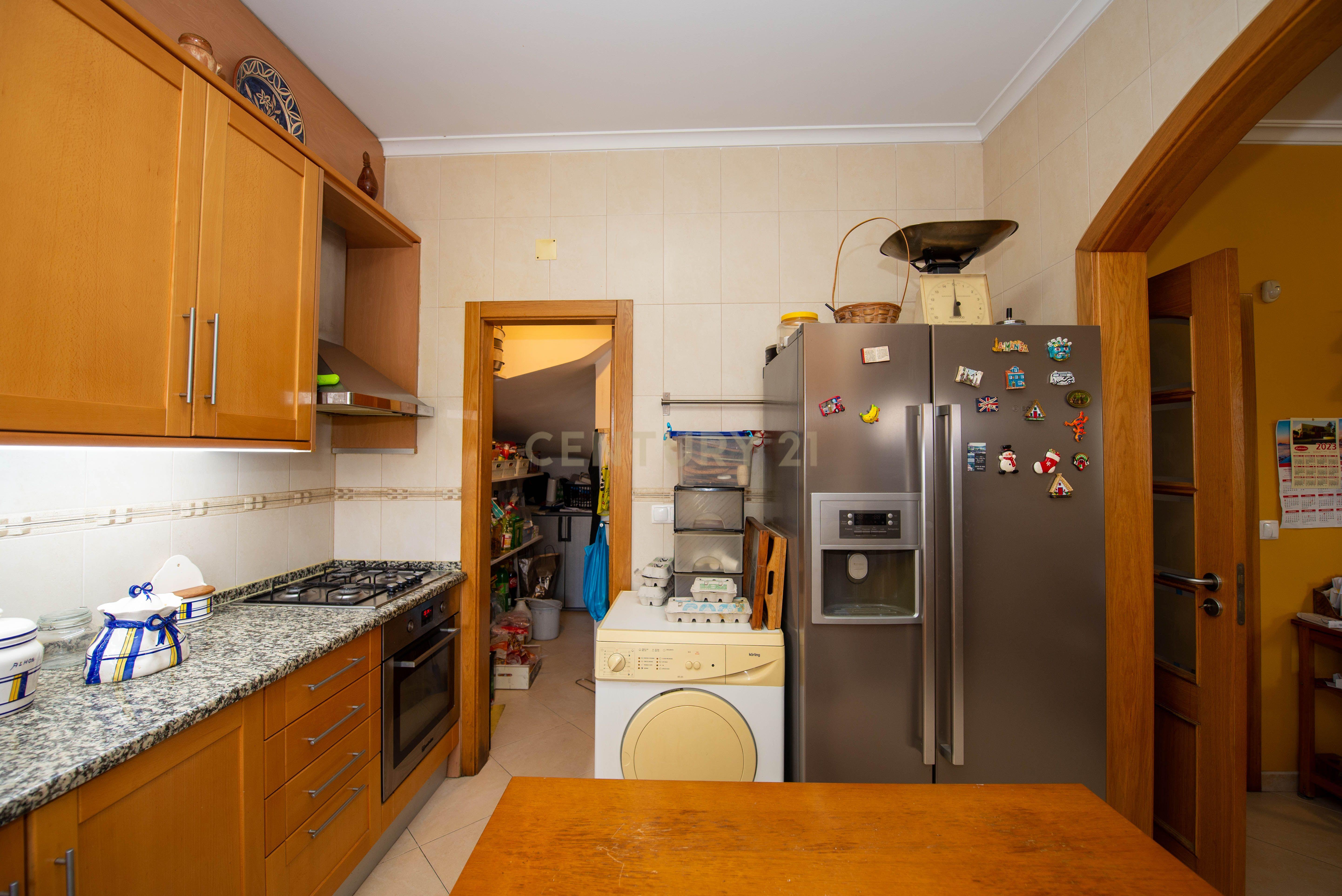 Moradia T5 com garagem no Pinhal Novo - Centro da Vila - Image 71