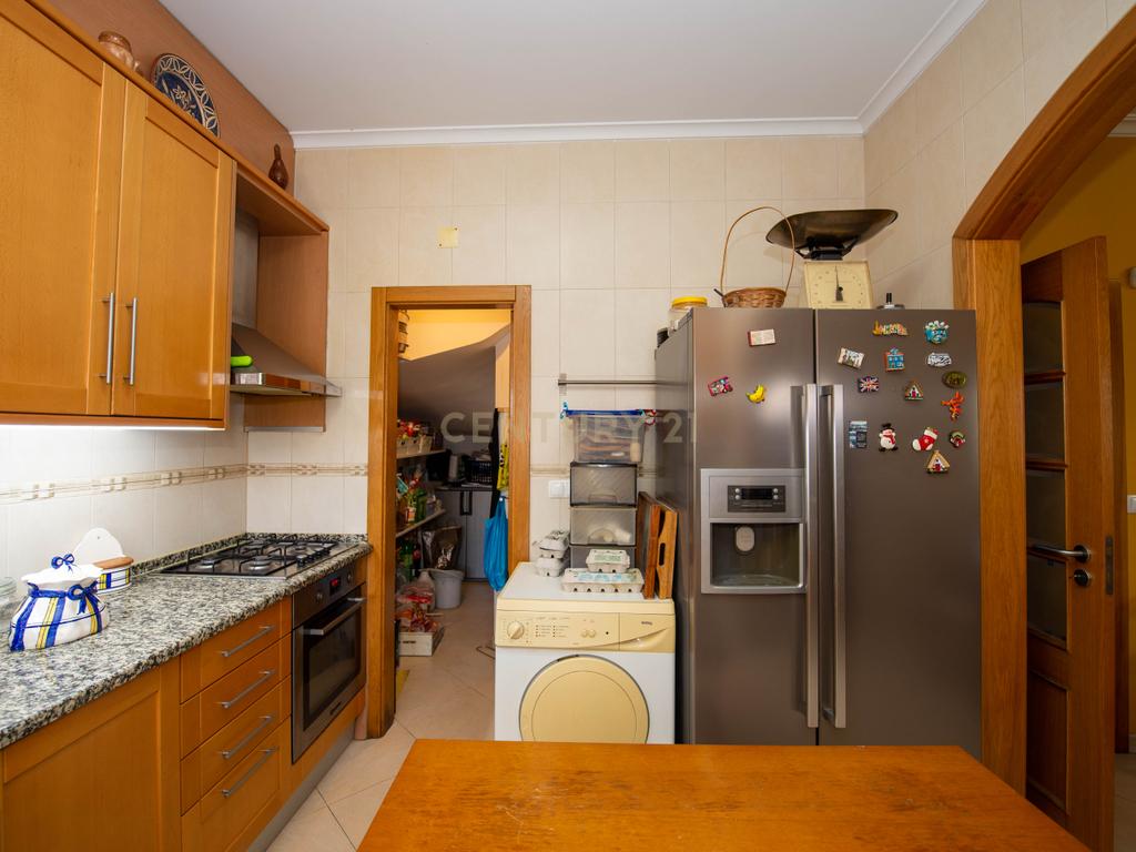 Moradia T5 com garagem no Pinhal Novo - Centro da Vila - Image 71