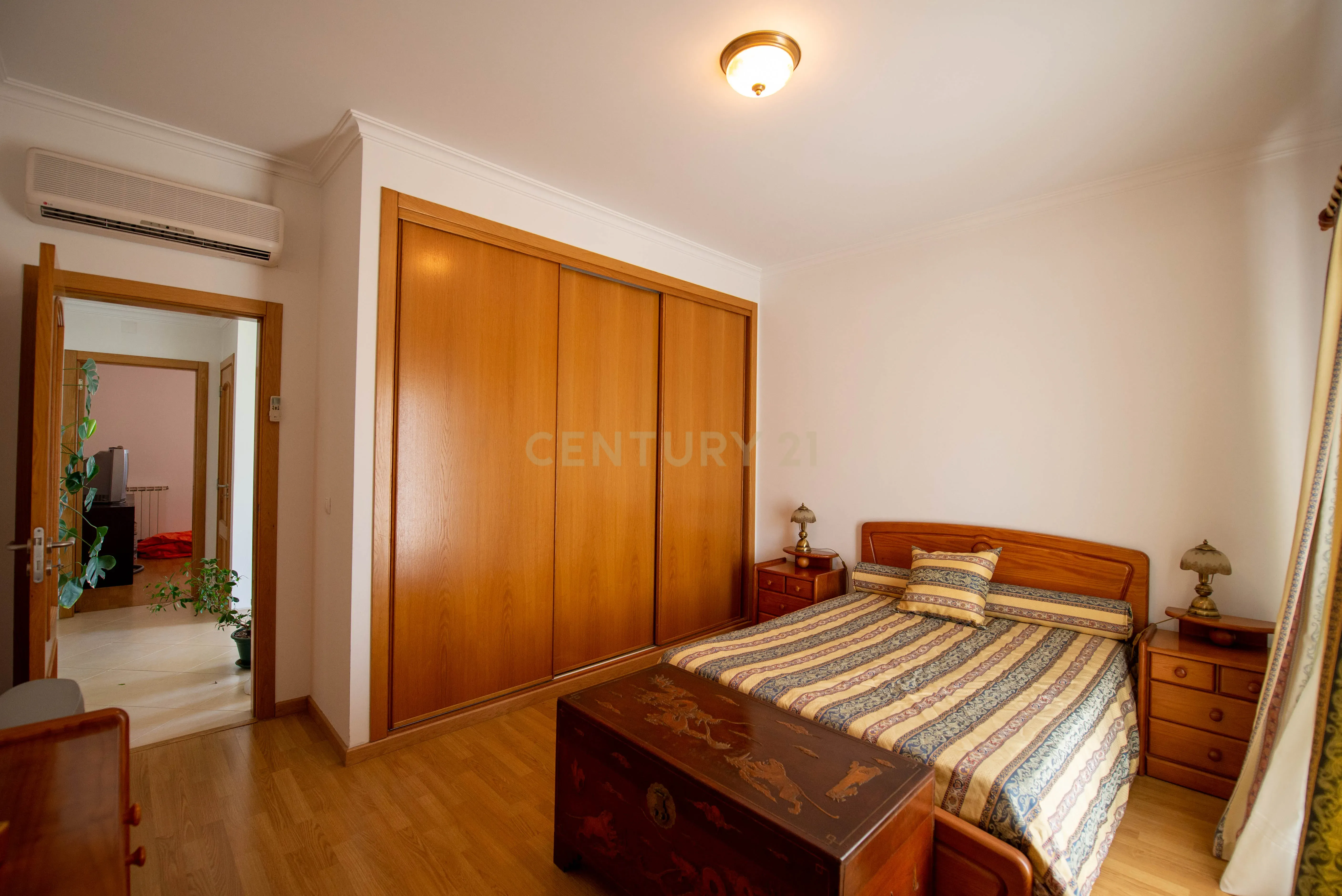 Moradia T5 com garagem no Pinhal Novo - Centro da Vila - Image 35