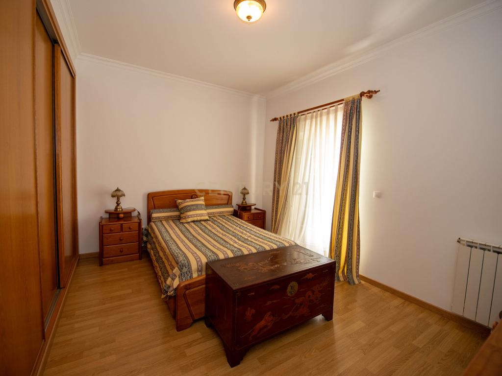 Moradia T5 com garagem no Pinhal Novo - Centro da Vila - Image 33