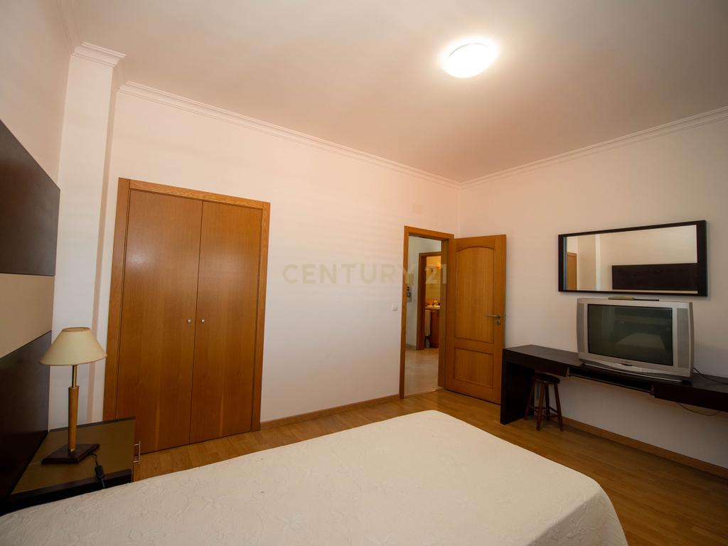 Moradia T5 com garagem no Pinhal Novo - Centro da Vila - Image 39