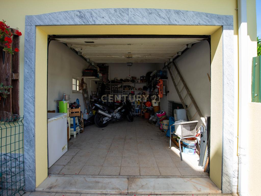 Moradia T5 com garagem no Pinhal Novo - Centro da Vila - Image 16