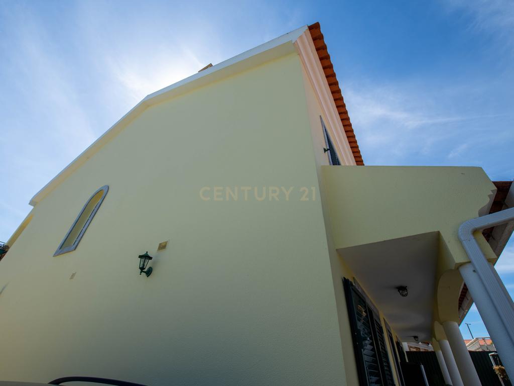 Moradia T5 com garagem no Pinhal Novo - Centro da Vila - Image 17