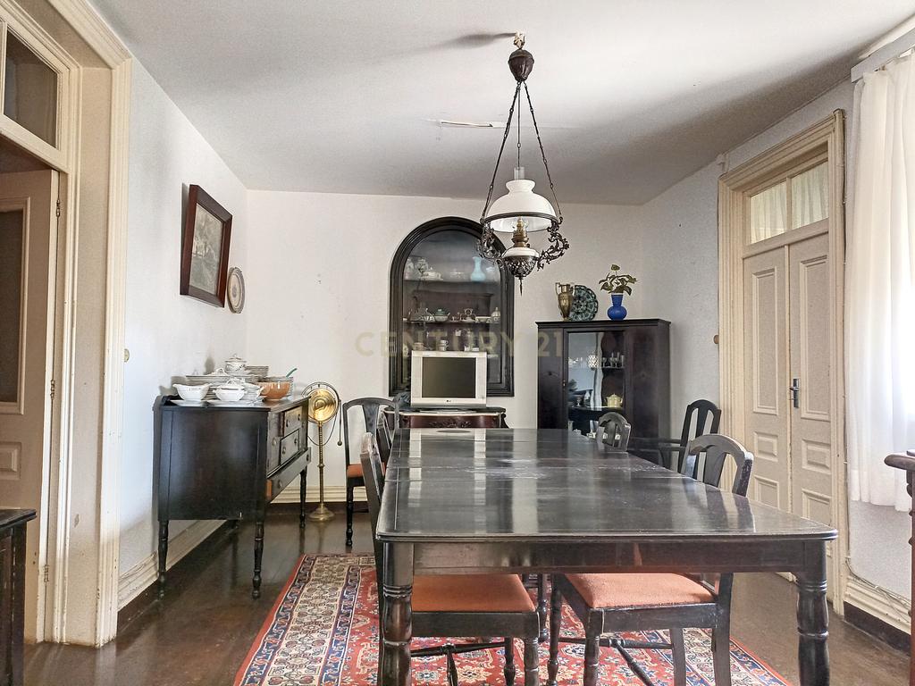 Moradia de estilo antigo com quintal no centro de Ponta Delgada - Image 11