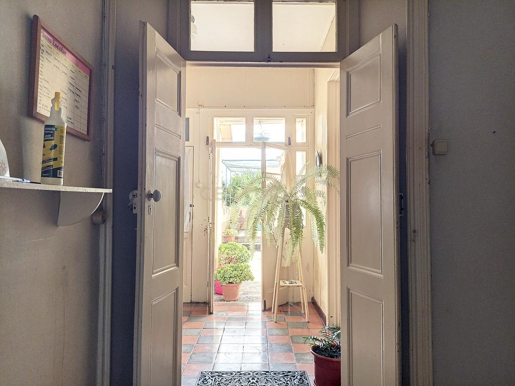 Moradia de estilo antigo com quintal no centro de Ponta Delgada - Image 24