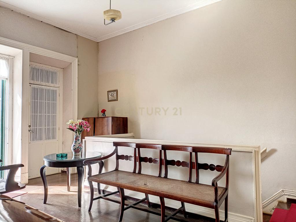 Moradia de estilo antigo com quintal no centro de Ponta Delgada - Image 29