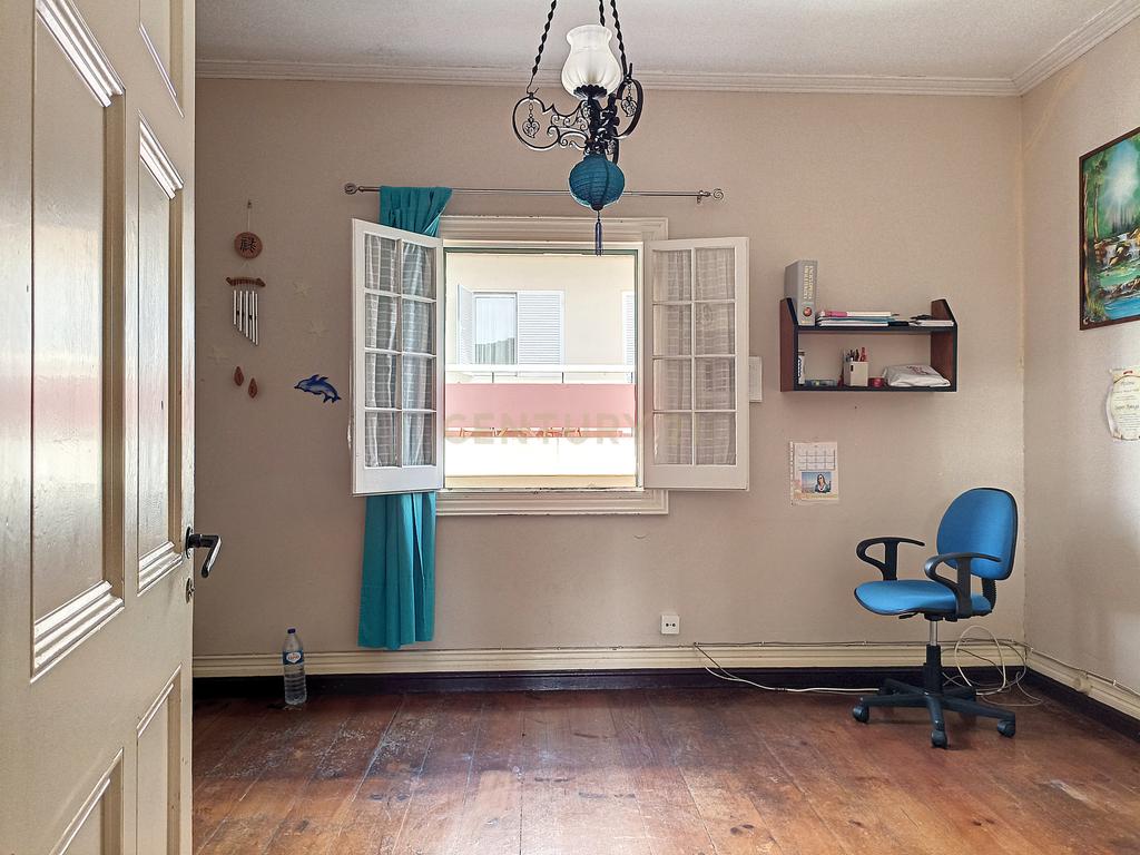 Moradia de estilo antigo com quintal no centro de Ponta Delgada - Image 33