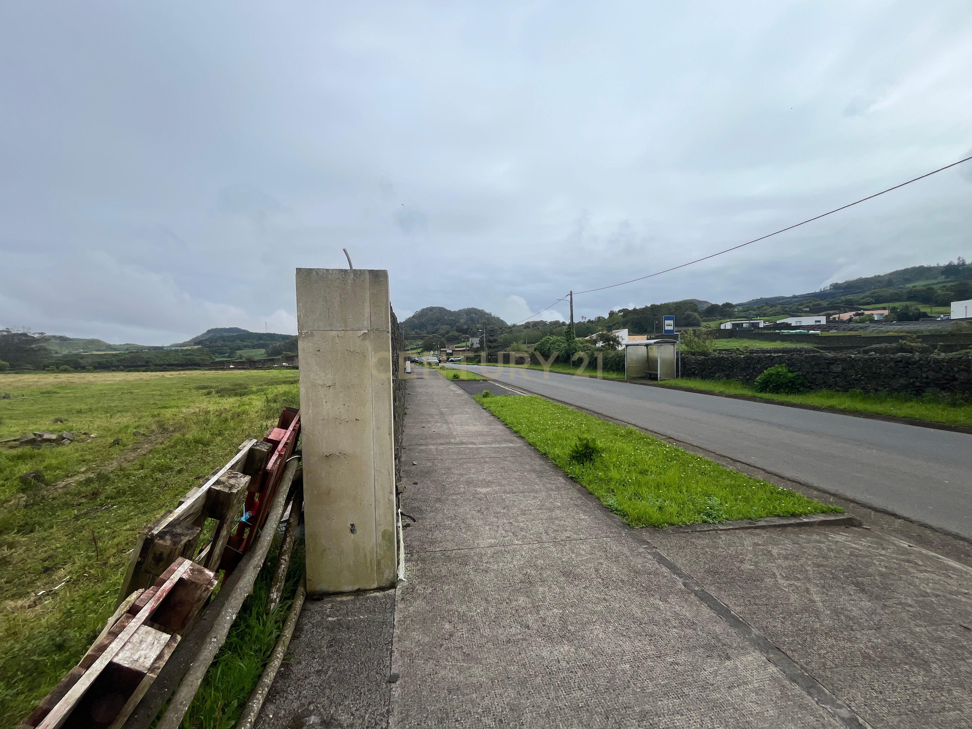 Fotografia 4 de Terreno Urbano em Pico da Pedra, Ribeira Grande